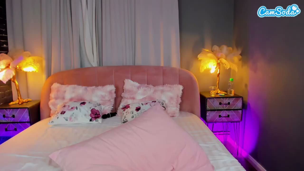 AmedeeaBanks on CamSoda – August 2, 2026 at 23:20 UTC